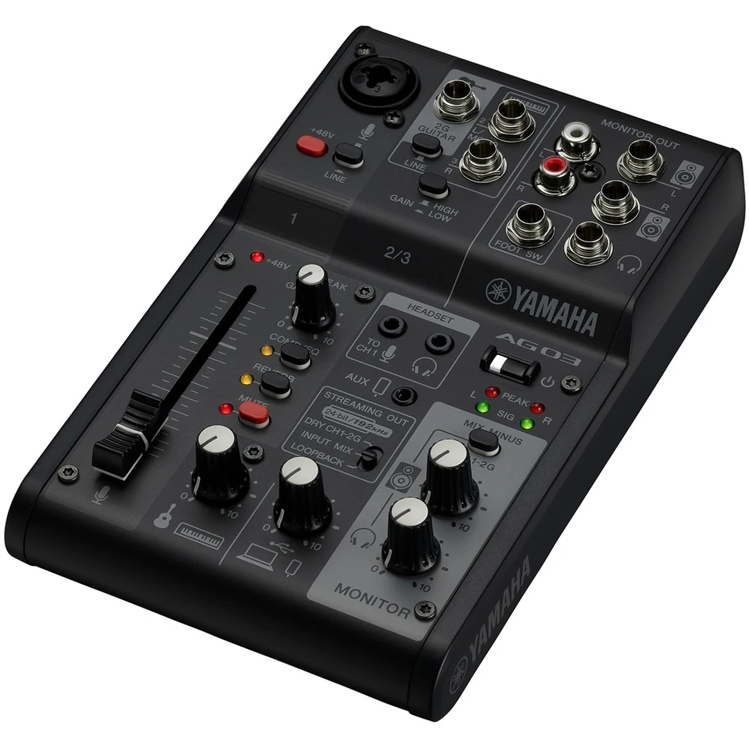 Комплект студийного оборудования Yamaha AG03MK2 Black LSPK
