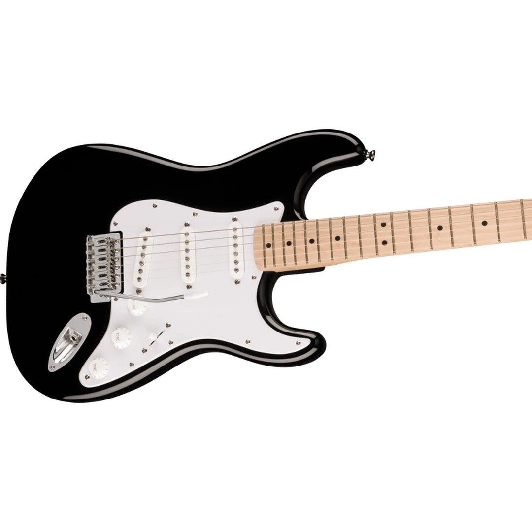 Гитарный набор Fender Squier Sonic Strat MN WPG BLK + Комбоусилитель и аксессуары