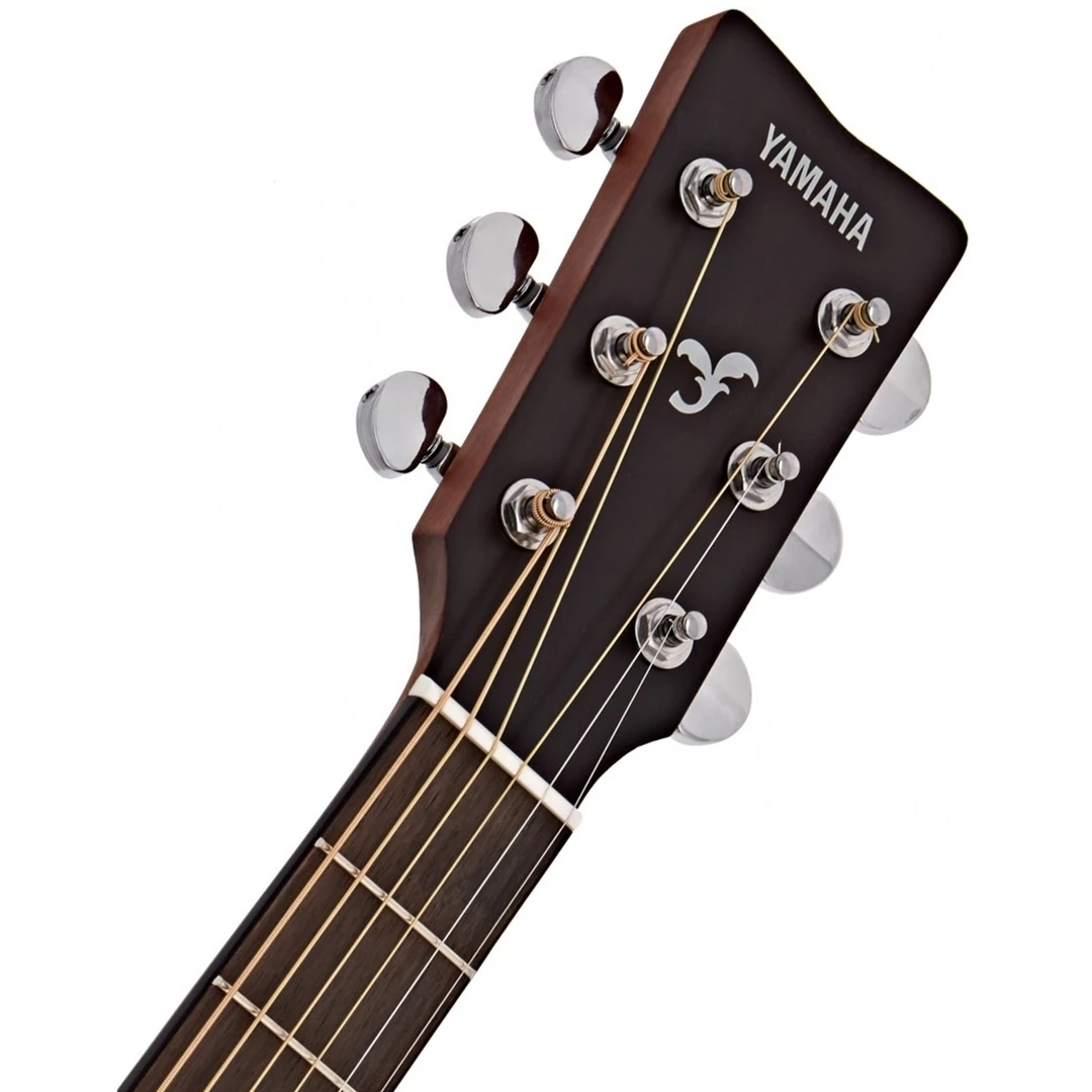 Электроакустическая гитара Yamaha FSX800CN