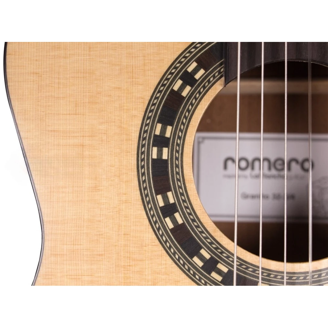 Классическая гитара La Mancha Romero Granito 32 3/4