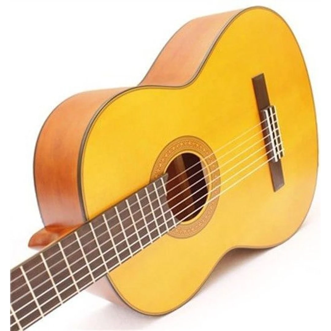 Классическая гитара Yamaha CG122MC