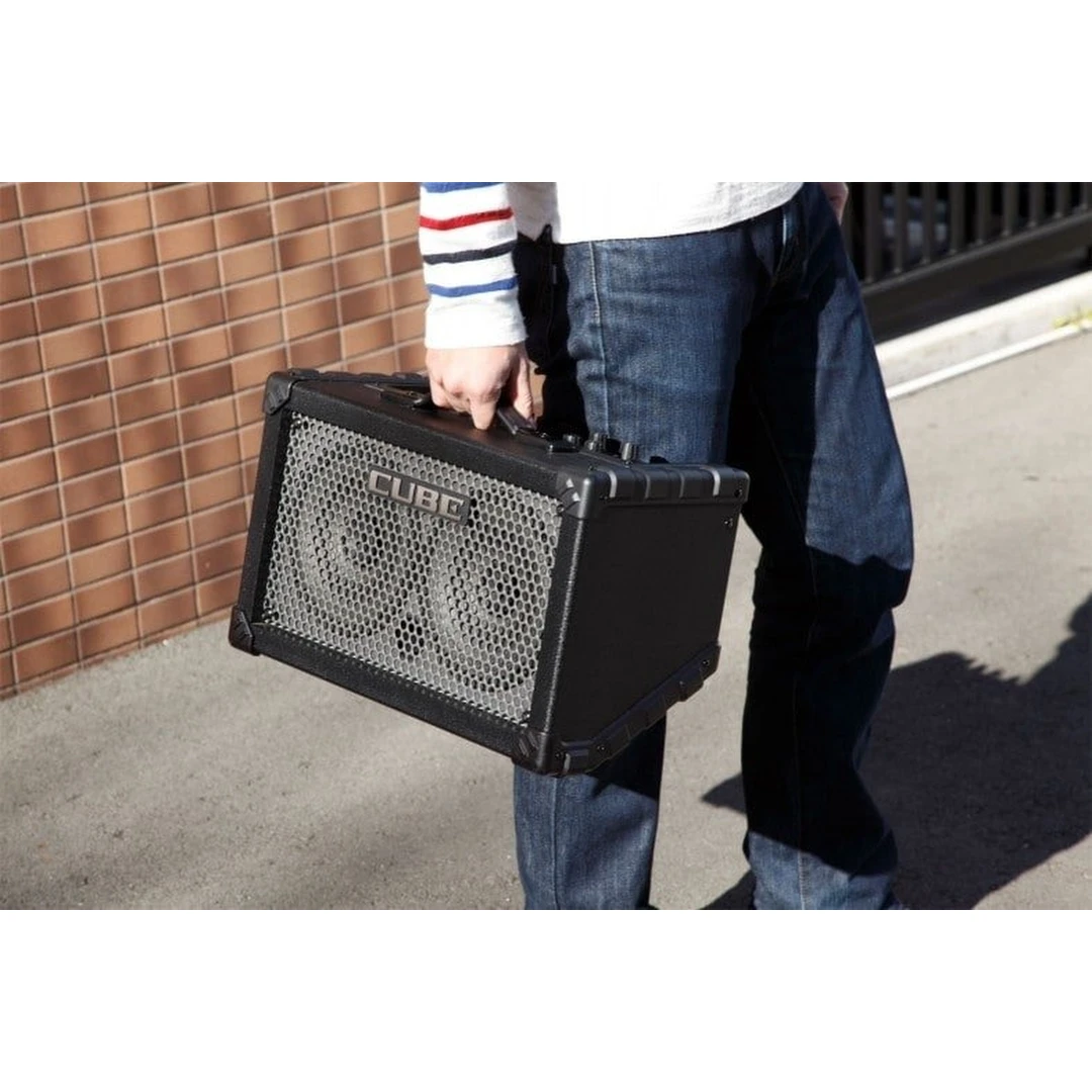 Комбоусилитель Roland Cube Street Black