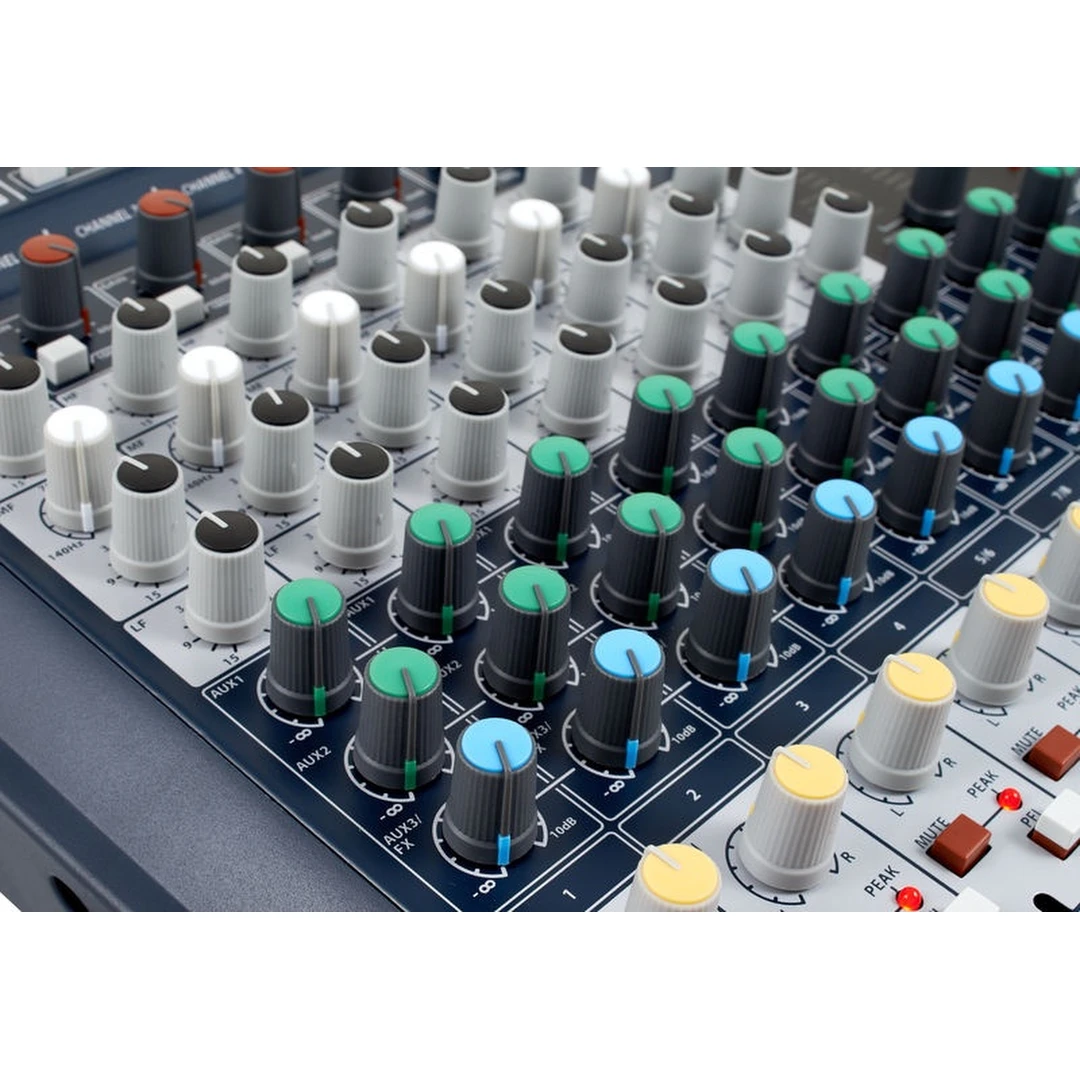 Микшерный пульт Soundcraft Signature 10