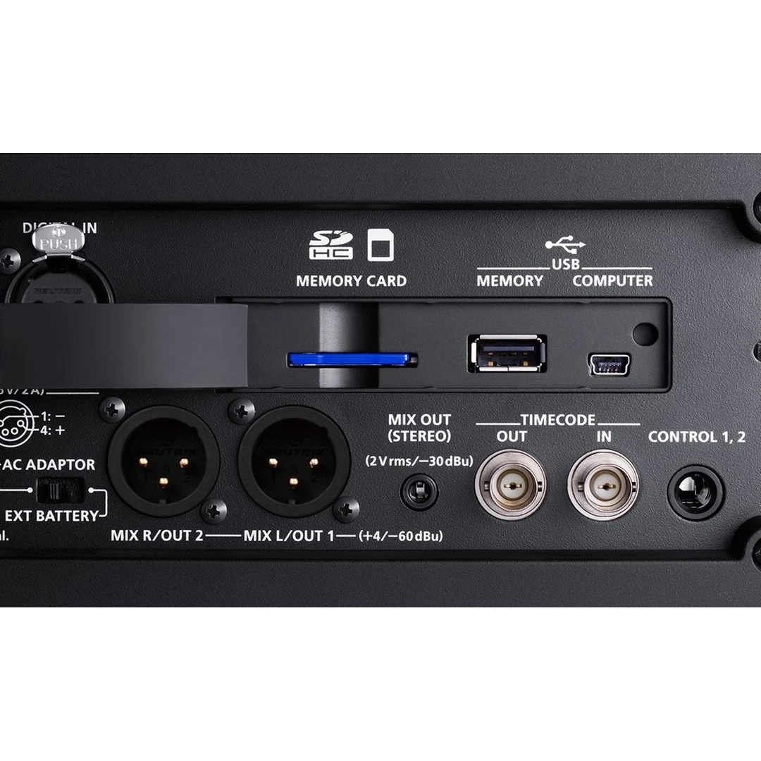 Рекордер Roland R-88