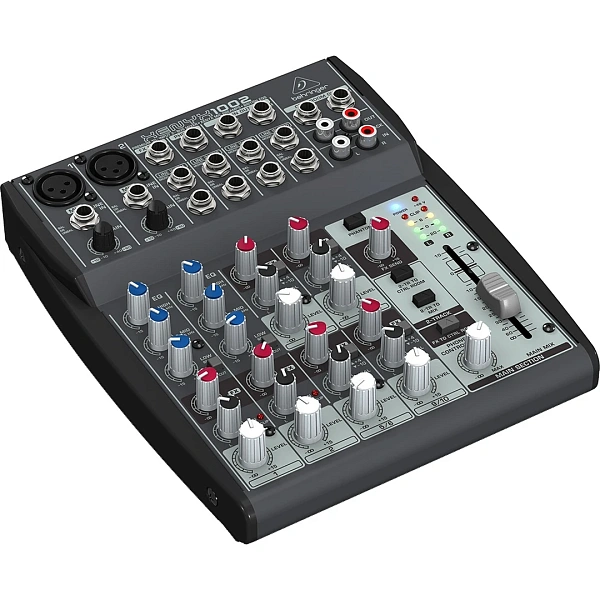 Микшерный пульт Behringer 1002
