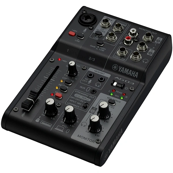 Комплект студийного оборудования Yamaha AG03MK2 Black LSPK