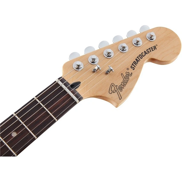 Электрогитара Fender Deluxe Stratocaster - Black with Rosewood Fingerboard