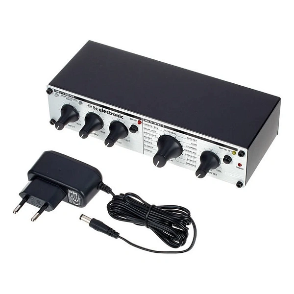 Процессор эффектов TC Electronic M100