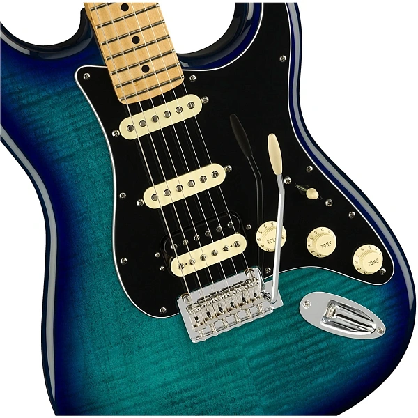 Электрогитара Fender Player Stratocaster HSS Plus Top MN Blue Burst