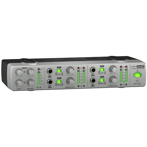 Предусилитель для наушников Behringer AMP800 V2