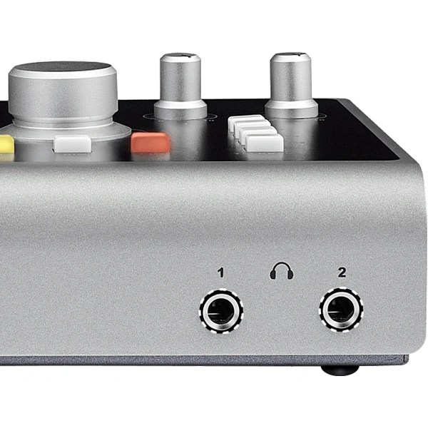 Аудиоинтерфейс Audient iD44