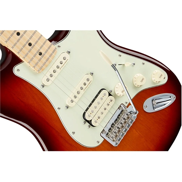 Электрогитара Fender Deluxe Stratocaster HSS MN Tobacco Burst