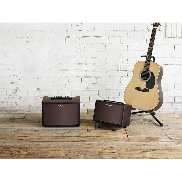 Комбоусилитель Roland AC-33RW