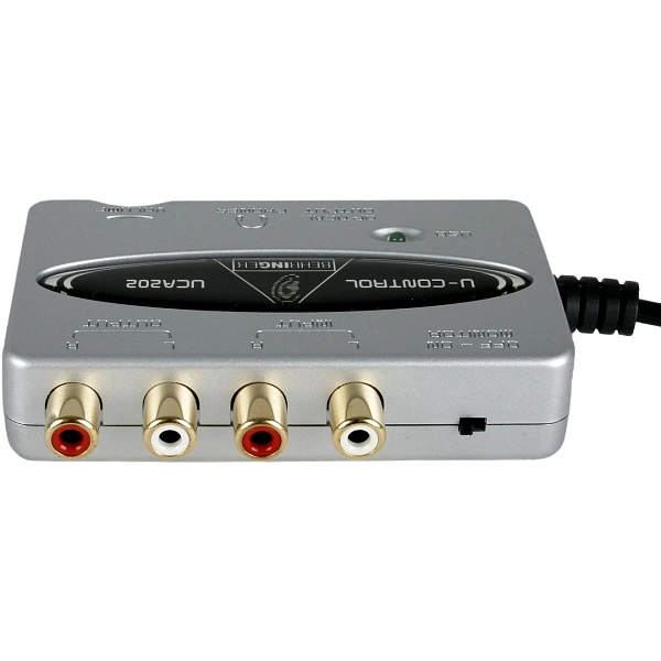Аудиоинтерфейс Behringer UCA202