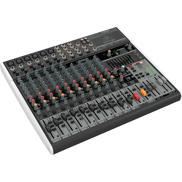 Микшерный пульт Behringer X1832USB