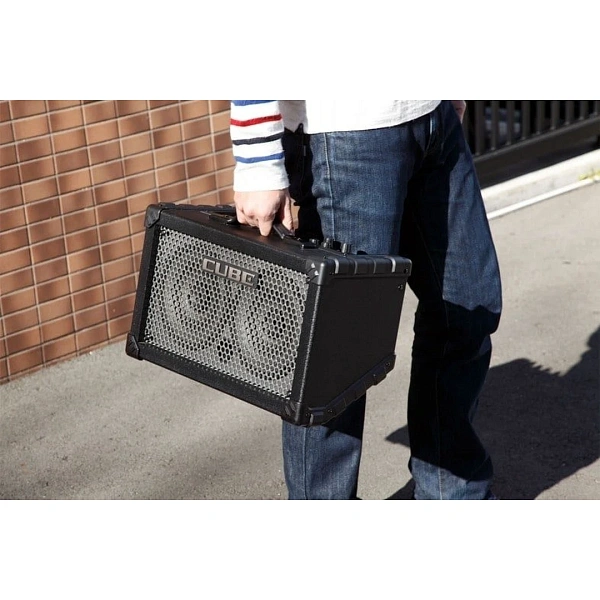 Комбоусилитель Roland Cube Street Black