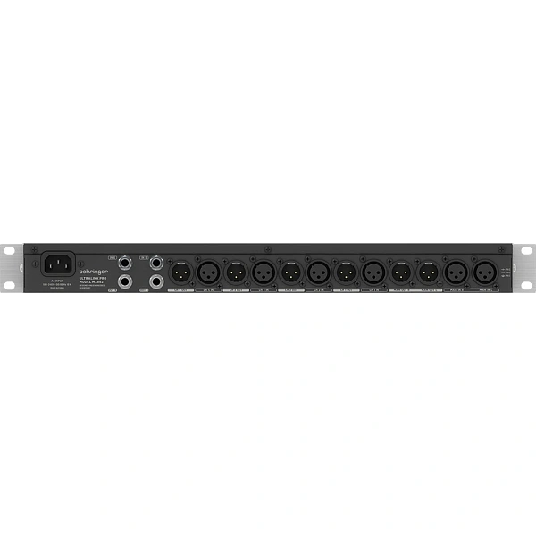 Микшерный пульт Behringer MX882 V2