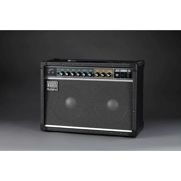 Комбоусилитель Roland JC-40
