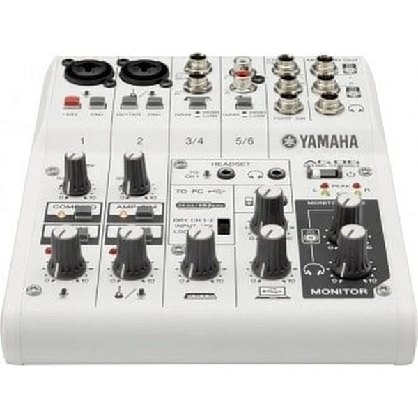 Микшерный пульт Yamaha AG06