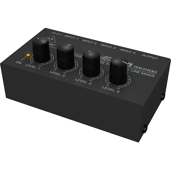 Микшерный пульт Behringer MX400