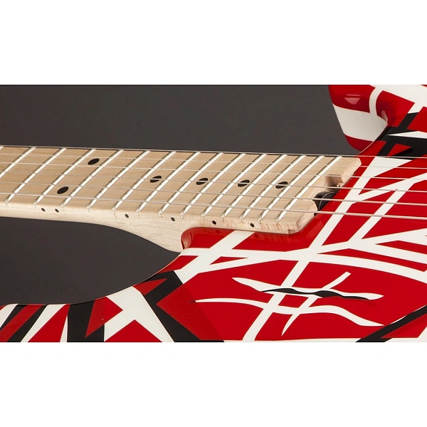 Электрогитара EVH Striped Series R/B/W MN