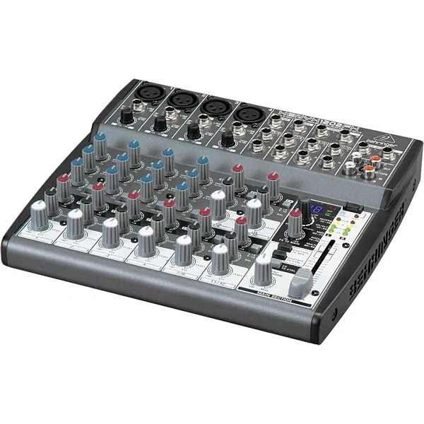 Микшерный пульт Behringer 1202FX